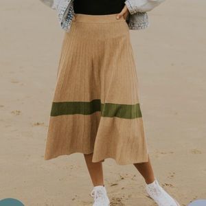 Brand new Gables Pleated Statement Skirt, Roolee